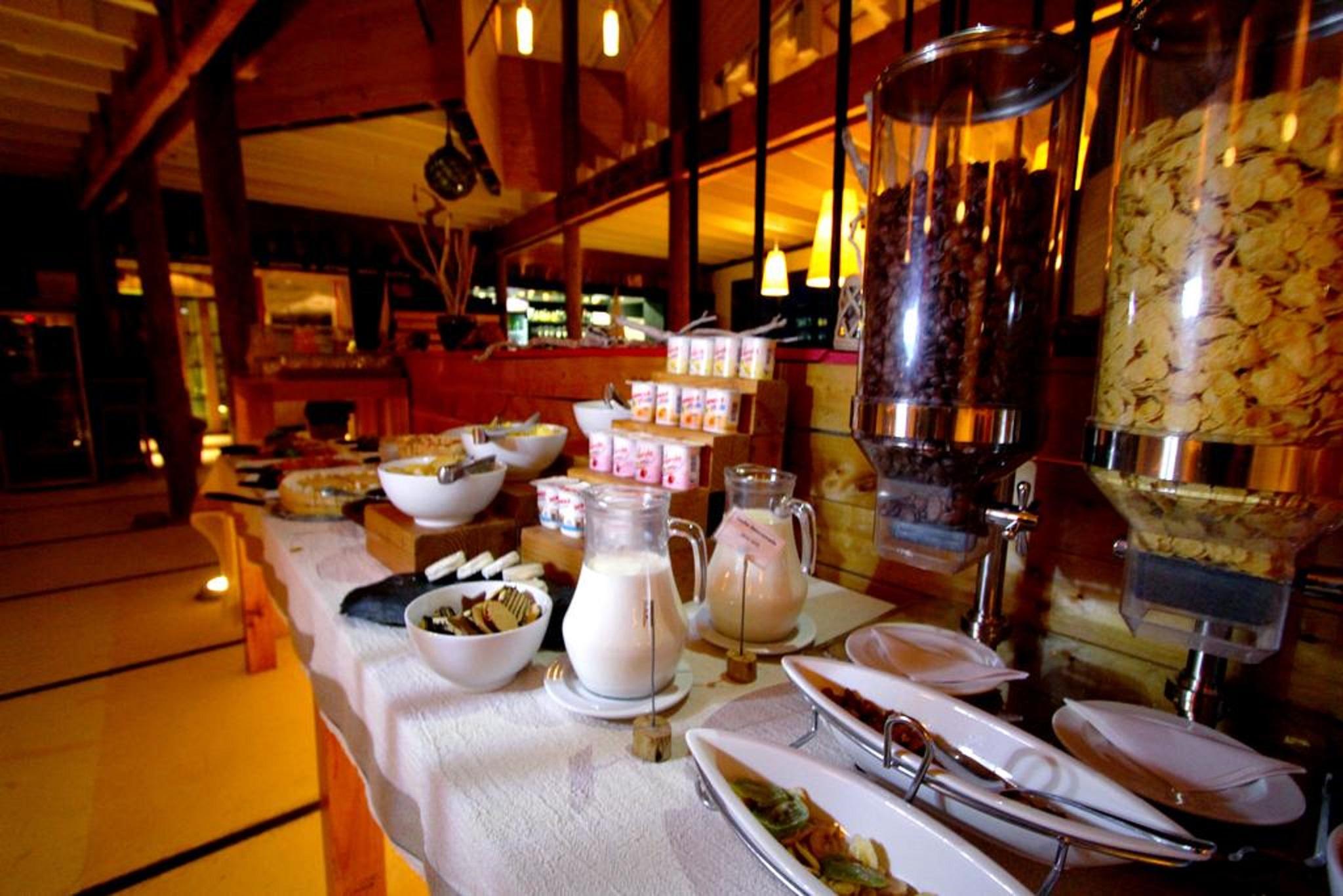 Noi Indigo Patagonia Hotel Пуерто Наталес Екстериор снимка